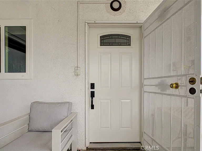 16615 Los Alimos St — Photo 3