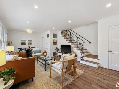817 6th St APT F, Santa Monica, CA, 90403