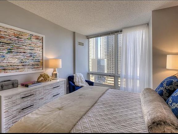 4th image of 441 E Ontario St #109