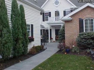 39 Twin Oaks Rd, Akron, OH 44313