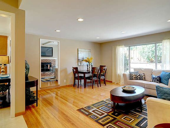 3rd image of 20609 Shelly Dr