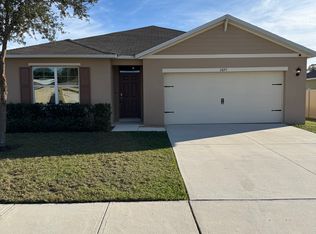 2653 Grand Central Ave, Tavares, FL 32778