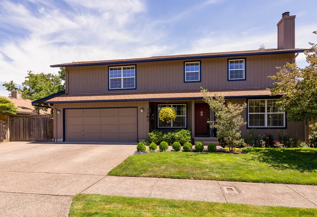 3363 Honeywood St photo 1