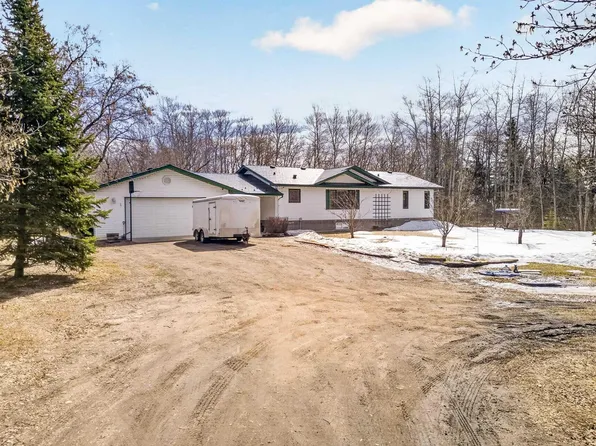 4609 47th St, Bruderheim, AB T0B 0S0