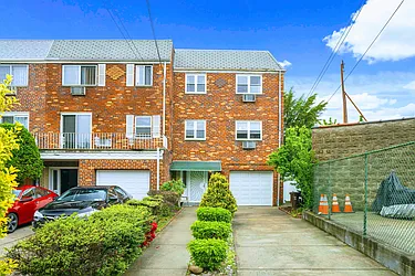 21-47 Menahan Street  image 1 of 29