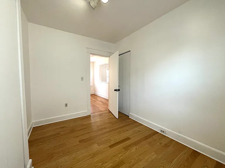 197 Rombout Ave #1 — Photo 12