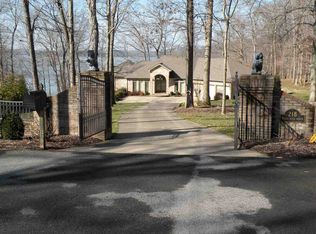 218 N Wells Rd, Eddyville, KY 42038