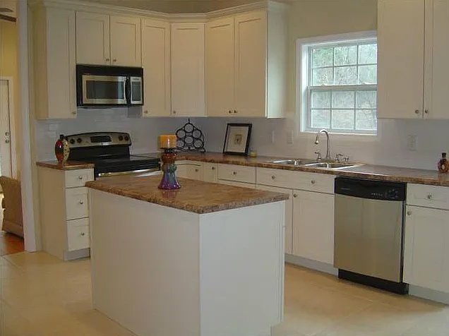 1510 Roberts Dr SE — Photo 5