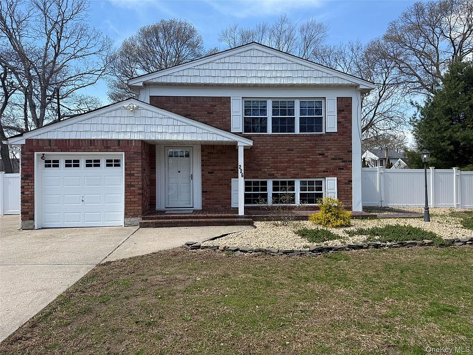 1st image of 226 Woodycrest Drive