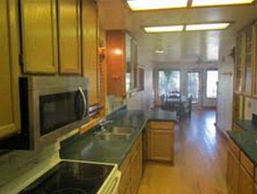 4th image of 914 Evergreen Dr