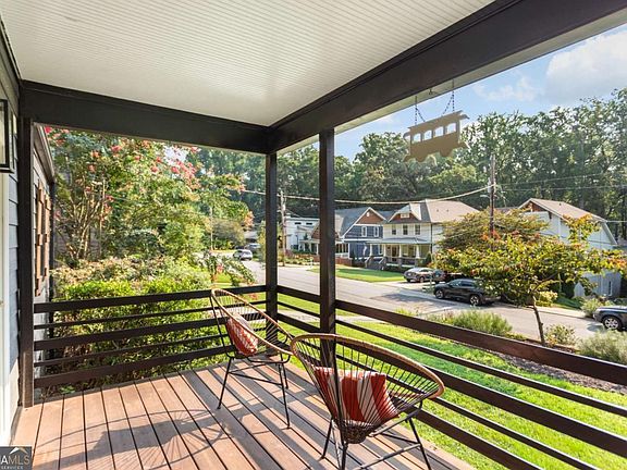4th image of 957 Prospect Ave SE