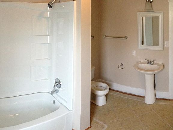 5th image of 2151 Berkley Ave SW #2