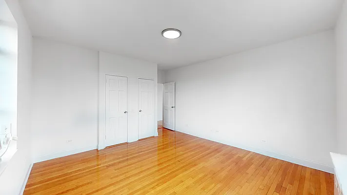 Rented by R New York | media 6