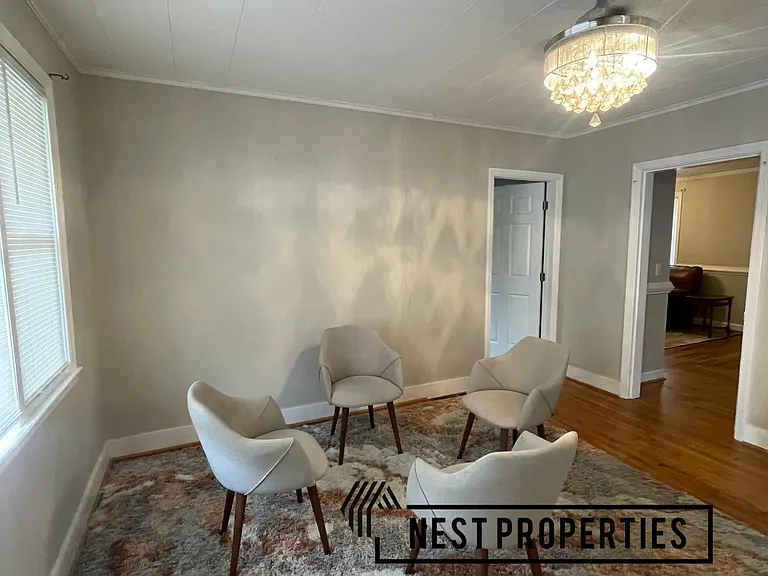 305 Clark St — Photo 4