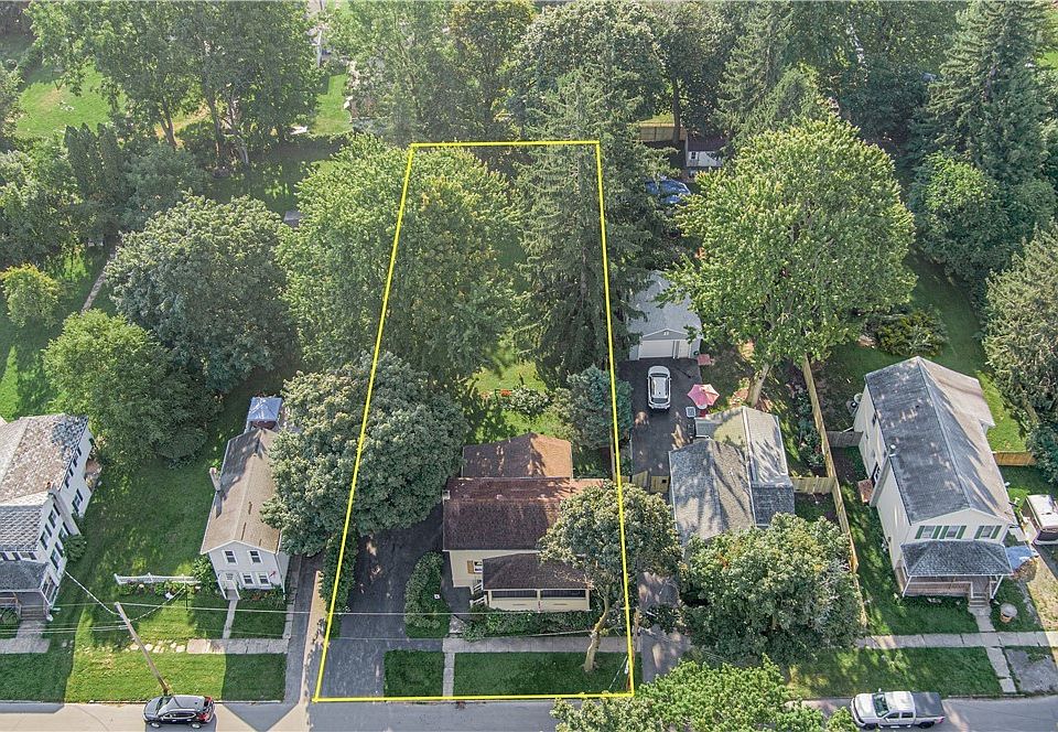 208 Olcott St, Lockport, NY 14094 Zillow