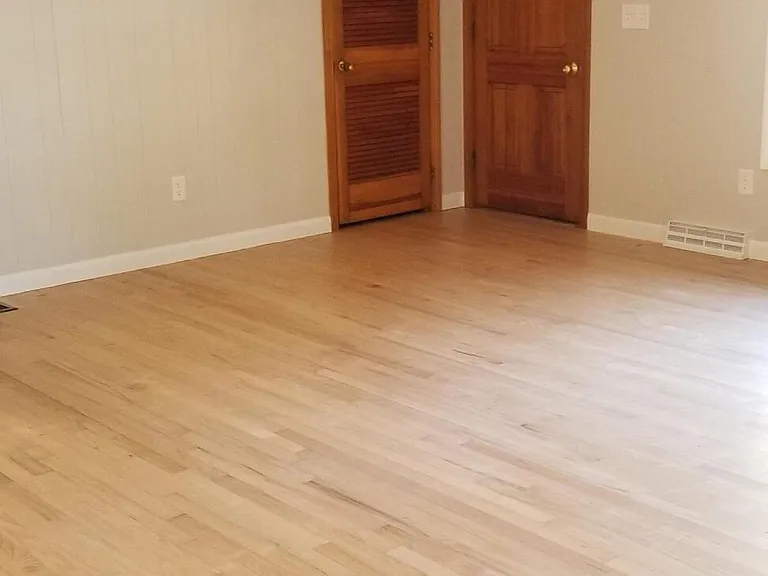 85 Castlewood Cir — Photo 12