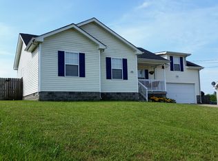 226 Senator Dr, Clarksville, TN 37042