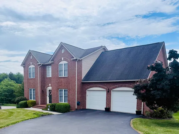 2830 Mystique Ct, Roanoke, VA 24012