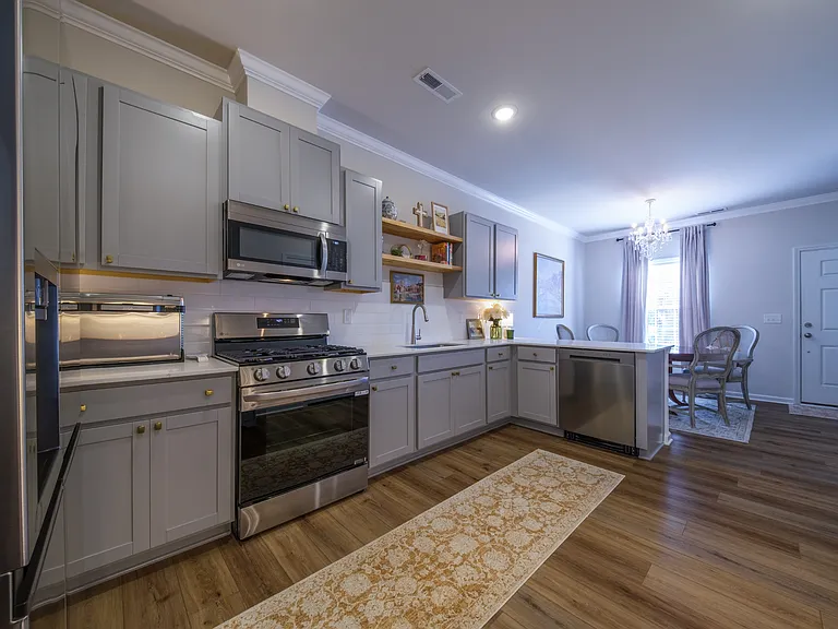 3160 N Hills Dr — Photo 15