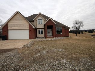 1026 Deer Valley Dr, Manchester, MI 48158