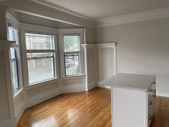 4th image of 2430 Lake St #3