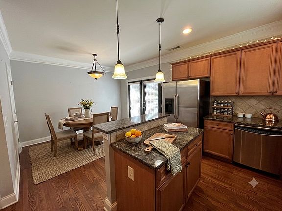 5th image of 272 16th St NW