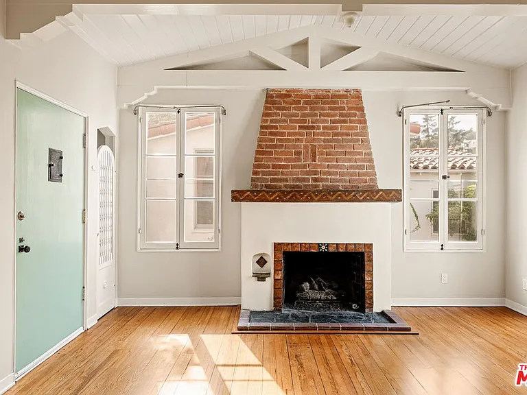 3717 Arbolada Rd — Photo 3