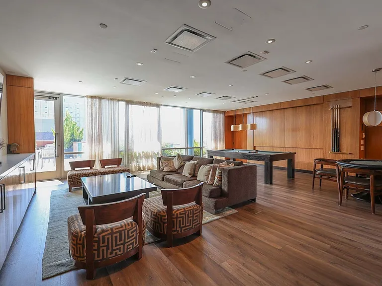 480 Main St #7H — Photo 9