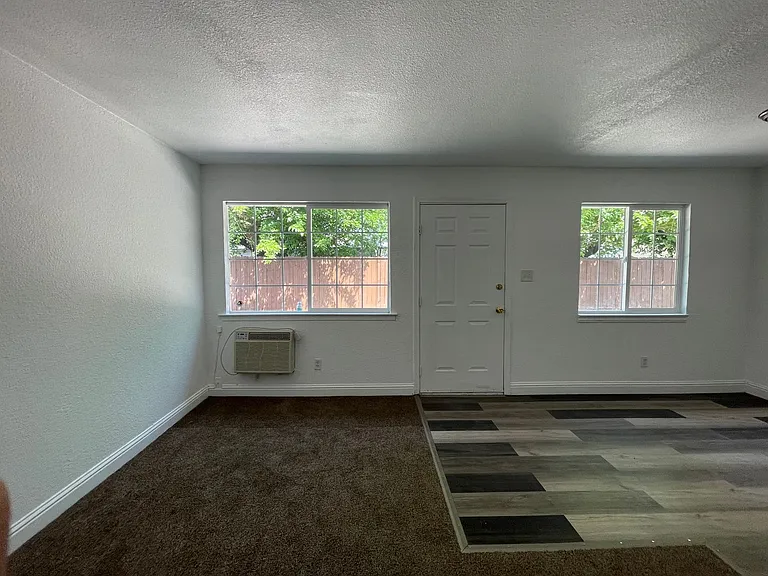 4357 College Way #4 — Photo 7