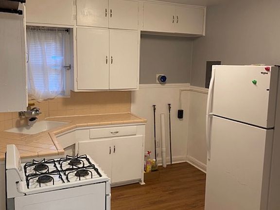 5th image of 831 Fair Ave