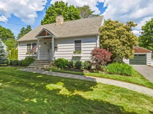 52 Russell St, North Andover, MA 01845