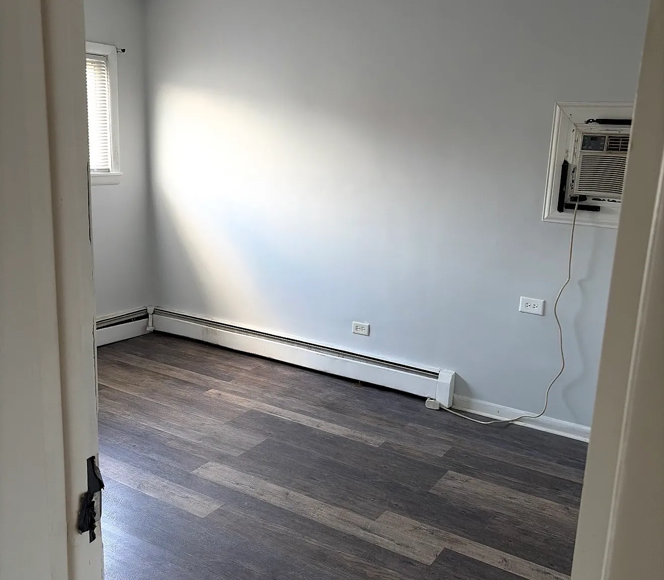 2 bed, 900 sqft, $1,600 — Photo 4