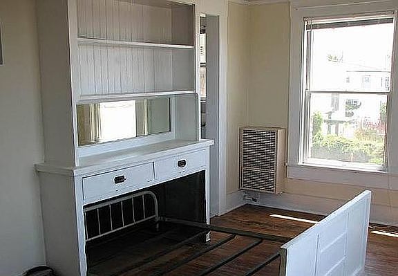 5th image of 2230 Albatross St APT 2
