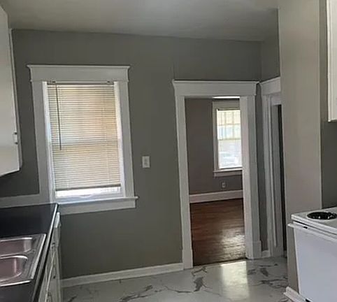 5th image of 1314 E 59th St