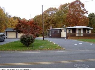 413 Spotswood Gravel Hill Rd, Monroe Township, NJ 08831