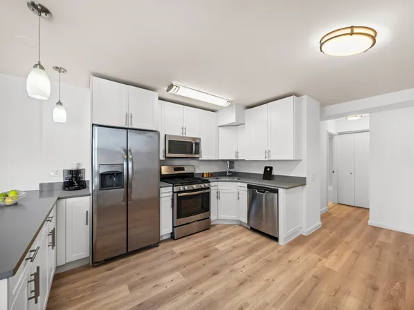 355 South End Avenue image 1 of 16