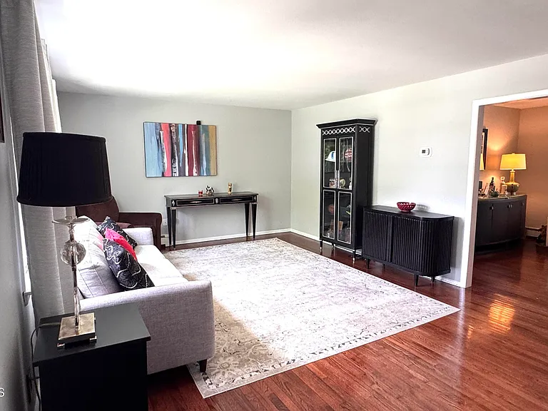 1210 Allaire Ave — Photo 4