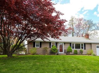 16 Broc Ter, Shelton, CT 06484