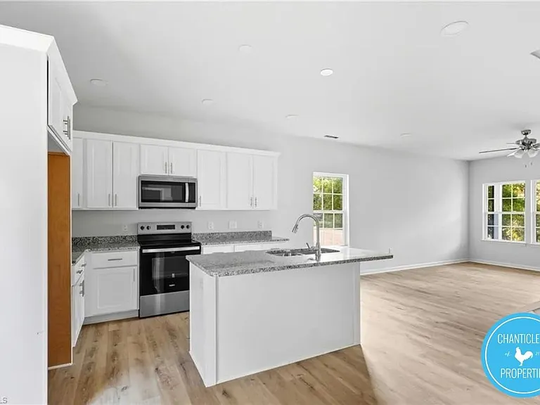 2903 Bolton Pl — Photo 12