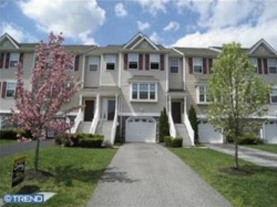 19 Hoag Ln, Aston, PA, 19014