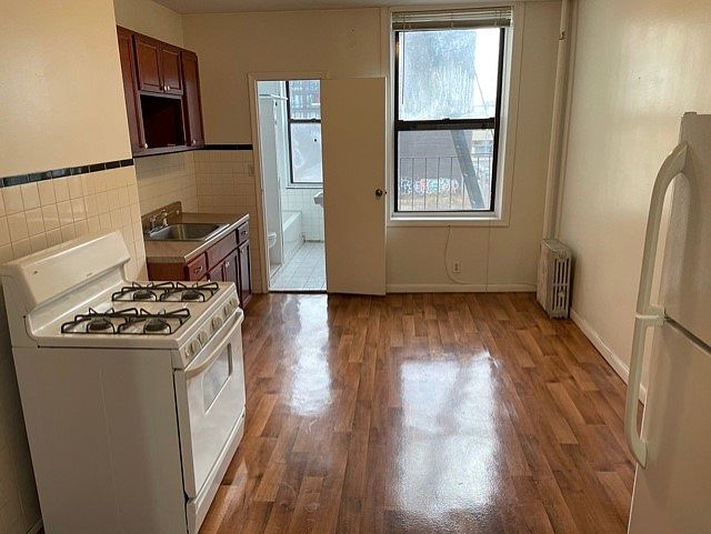 1st image of 465 Bushwick Ave APT 3R