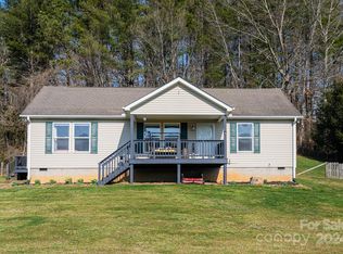 478 Cane River School Rd, Burnsville, NC 28714
