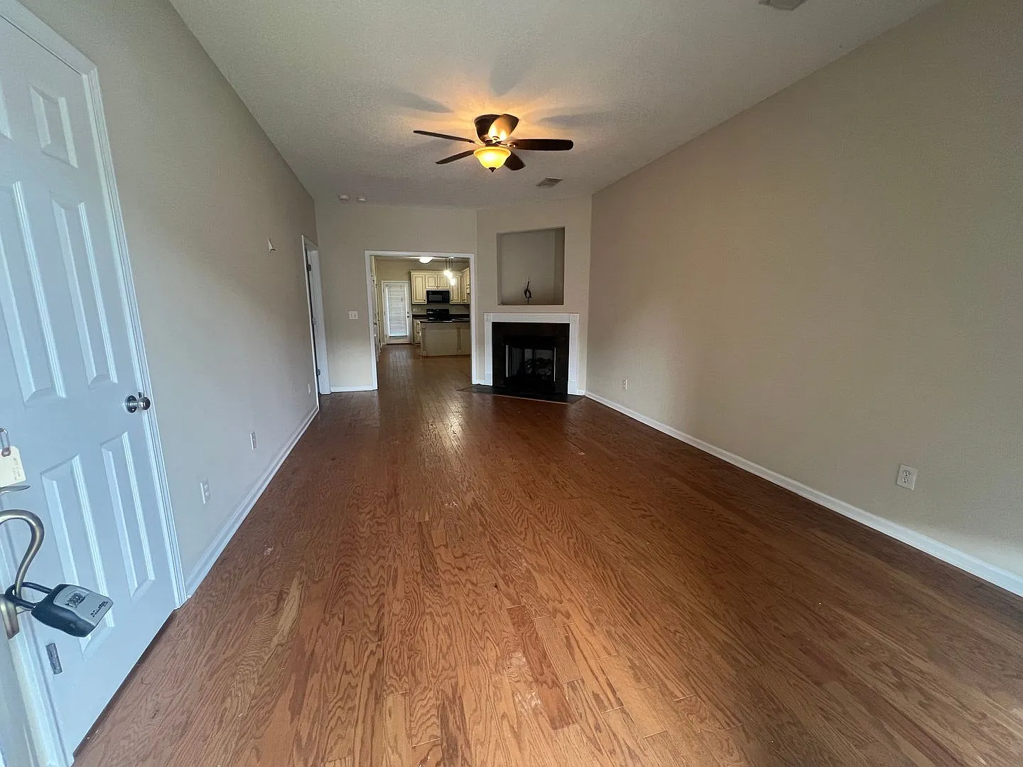 3 bedroom 2 bathroom duplex in Covington Villas — Photo 3