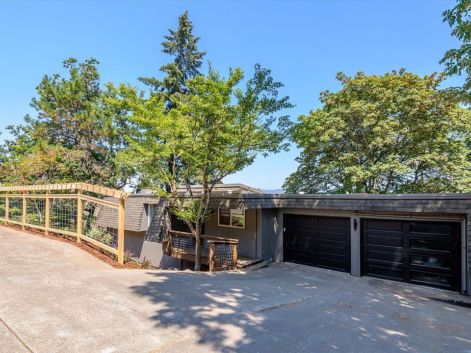 1st image of 2023 Stone Crest Dr