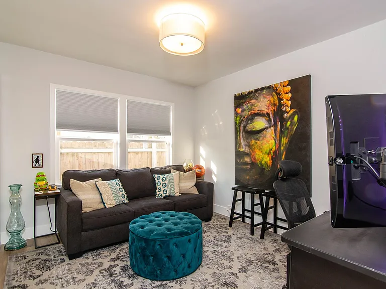 3820 Clark Ave — Photo 17