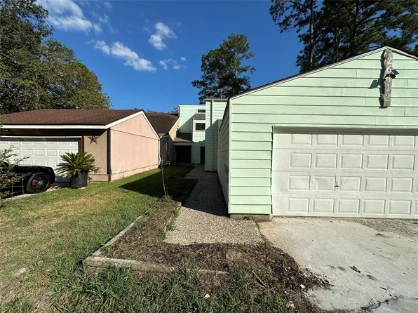 26612 Pools Creek Dr, Huntsville, TX 77320