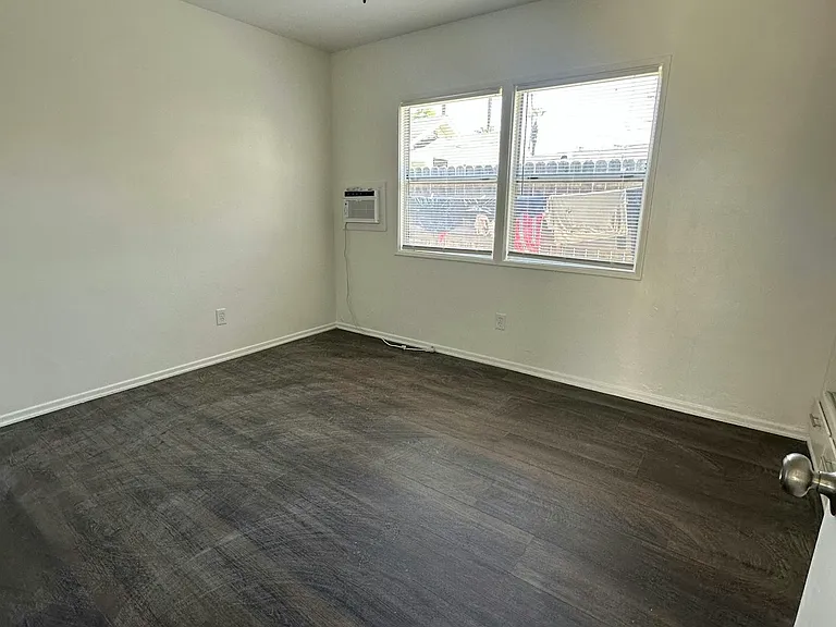 439 S Montebello Blvd #D — Photo 8