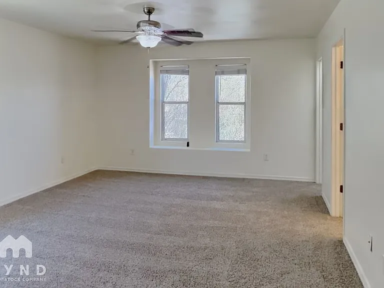 7056 S Greeneyes Ln — Photo 8