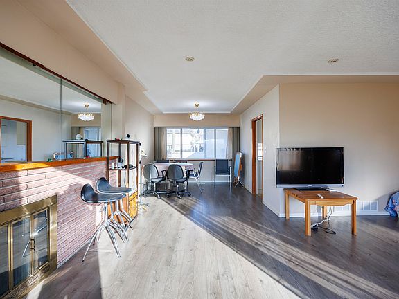 5th image of 535 W 62nd Ave