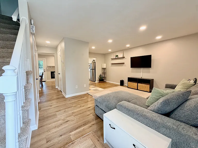 326 Harrier St — Photo 3